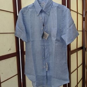 MEN'S Brooks Bros linen shirt.